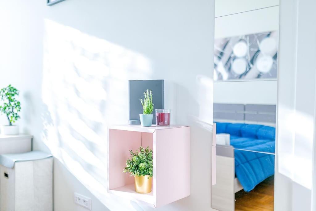 מילאנו Navigli - Downtown - Duomo Spacious Two Bedroom Apartment - Close To Metro - Ac - Wi-Fi מראה חיצוני תמונה
