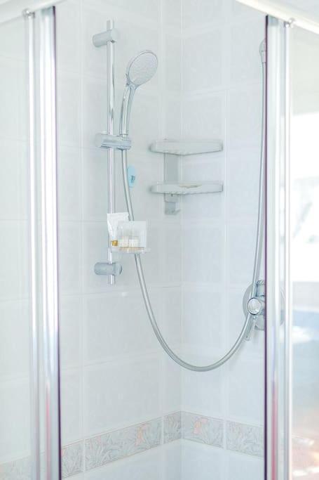 מילאנו Navigli - Downtown - Duomo Spacious Two Bedroom Apartment - Close To Metro - Ac - Wi-Fi מראה חיצוני תמונה